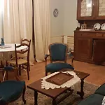 La Maison Des Echevins Bed & Breakfast 3*