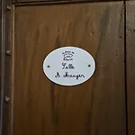La Maison Des Echevins Bed & Breakfast 3*