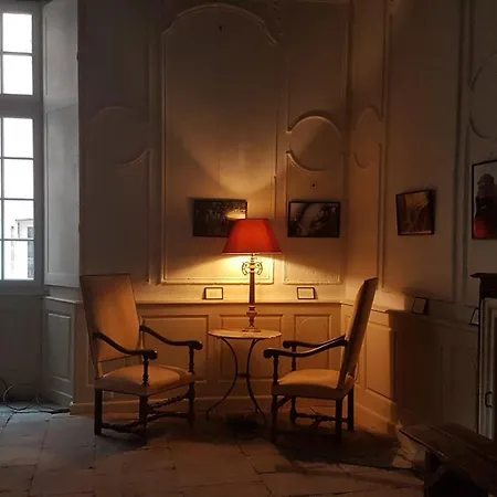 ベッド・アンド・ブレックファスト La Maison Des Echevins