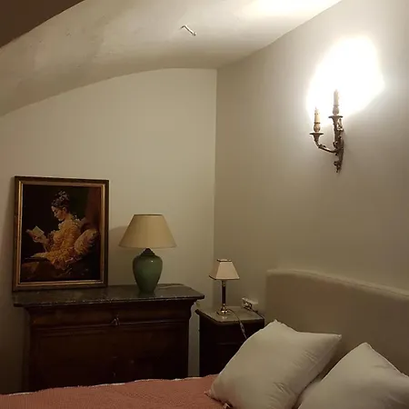 ベッド・アンド・ブレックファスト La Maison Des Echevins Vabres-l'Abbaye