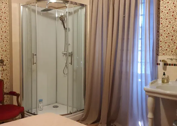 Alojamento de Acomodação e Pequeno-almoço La Maison Des Echevins 3*